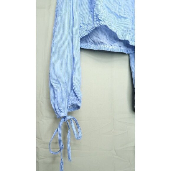 NWT Kendall & Kylie Shirt Cropped Blue White Vertically Striped Womens Small - Picture 9 of 12